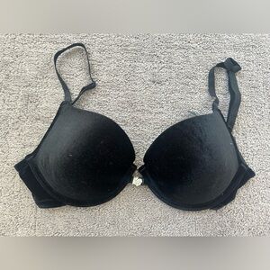 Victoria’s Secret Sexy Little Things Black Velvet Bra w/ Rhinestone Heart – 34D